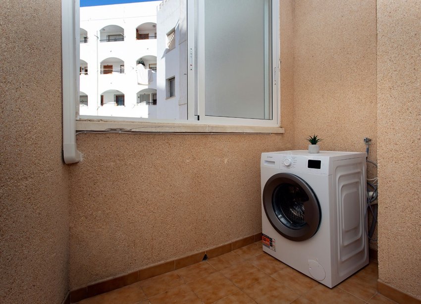 Resale - Apartment - Torrevieja - Playa Los Locos