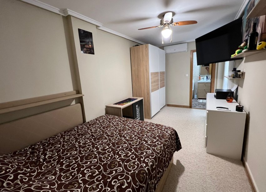 Resale - Apartment - Torrevieja - Playa Los Locos