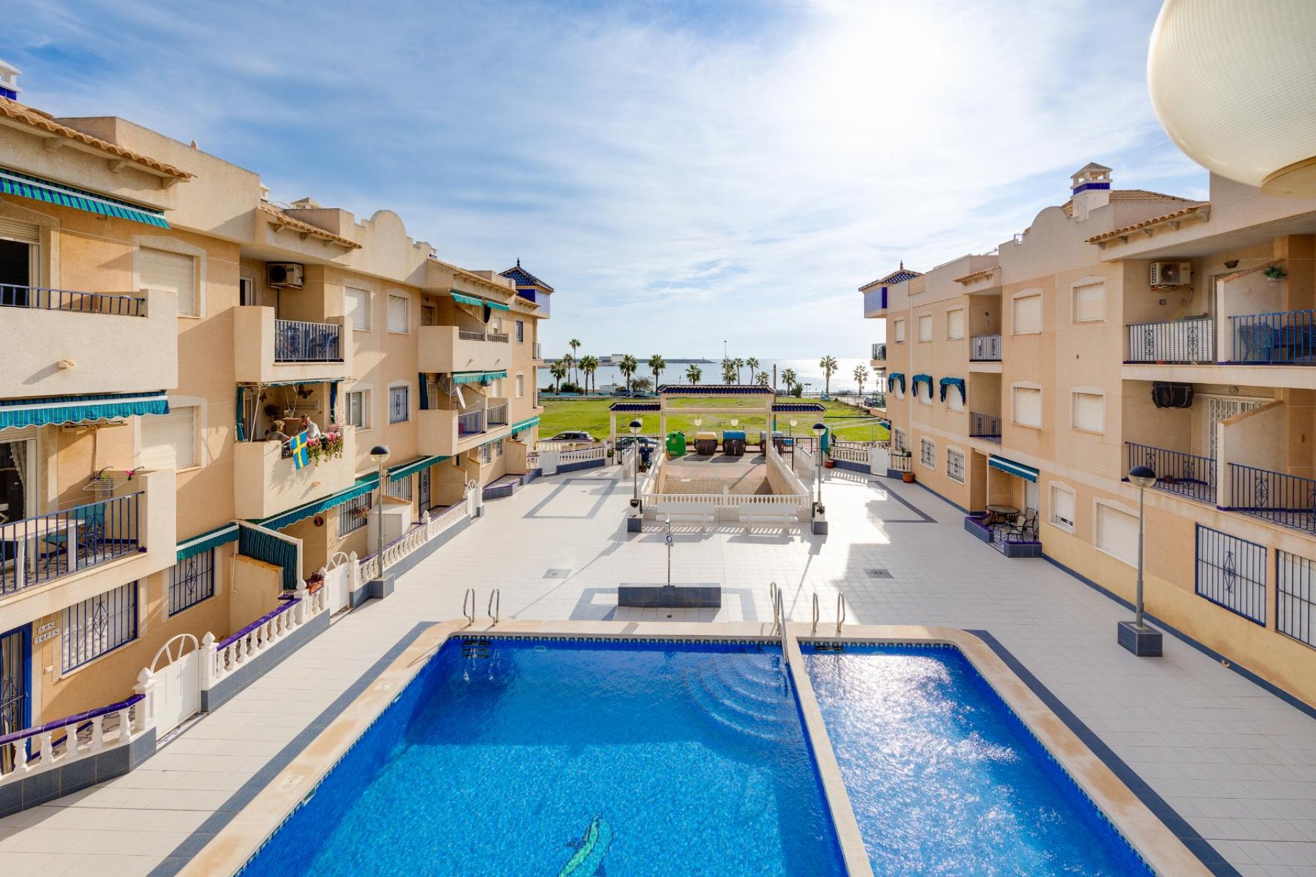 Resale - Apartment - Torrevieja - PLAYA NAUFRAGOS