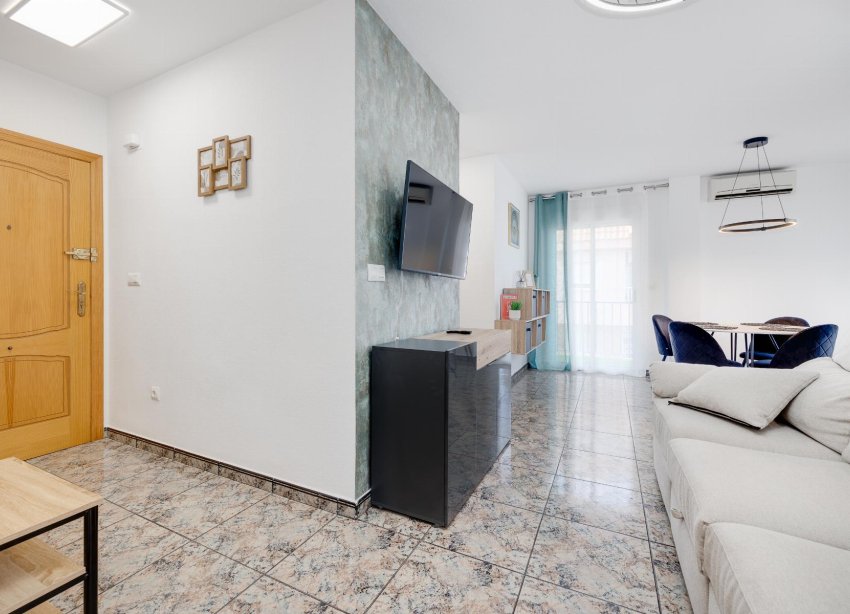 Resale - Apartment - Torrevieja - PLAYA NAUFRAGOS