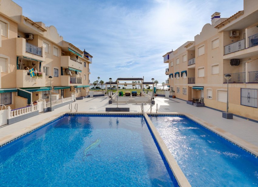 Resale - Apartment - Torrevieja - PLAYA NAUFRAGOS