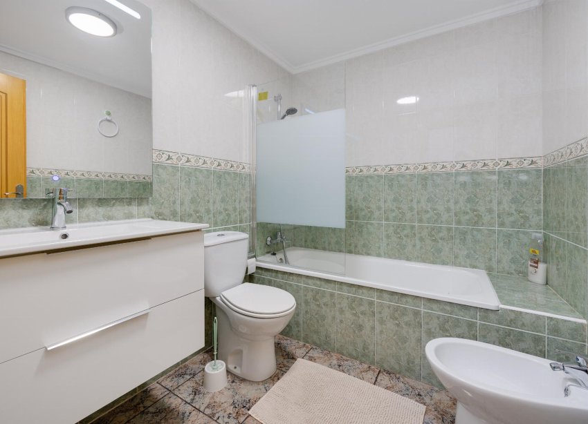 Resale - Apartment - Torrevieja - PLAYA NAUFRAGOS