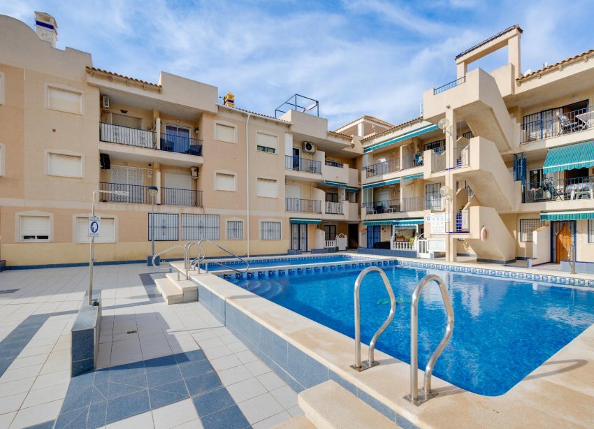 Resale - Apartment - Torrevieja - PLAYA NAUFRAGOS