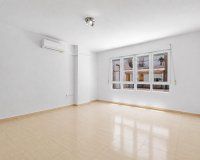 Resale - Apartment - Torrevieja - Puerto Deportivo