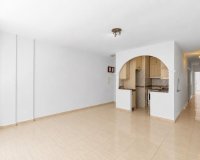 Resale - Apartment - Torrevieja - Puerto Deportivo