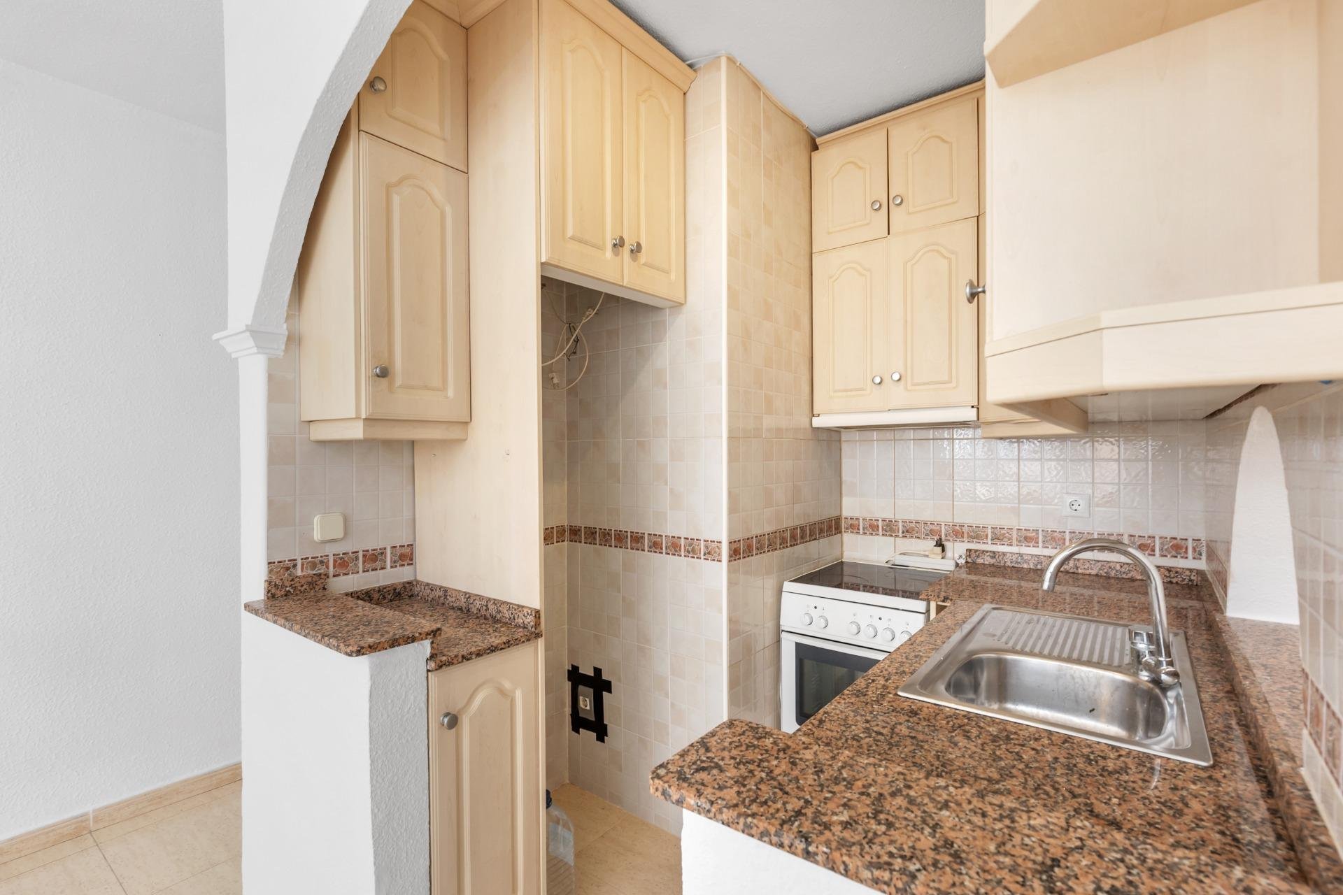 Resale - Apartment - Torrevieja - Puerto Deportivo