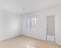 Resale - Apartment - Torrevieja - Puerto Deportivo