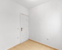 Resale - Apartment - Torrevieja - Puerto Deportivo