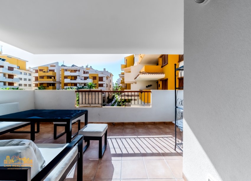 Resale - Apartment - Torrevieja - Punta Prima