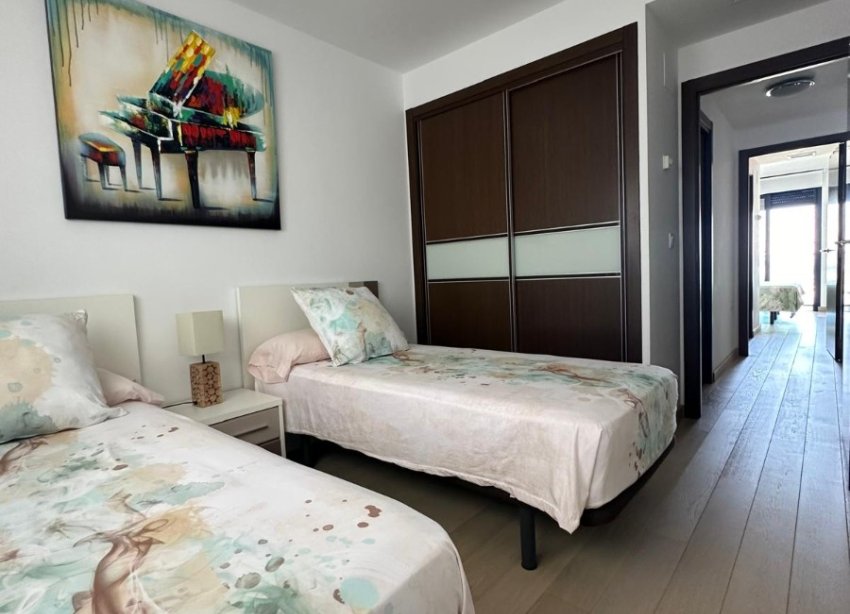 Resale - Apartment - Torrevieja - Punta Prima