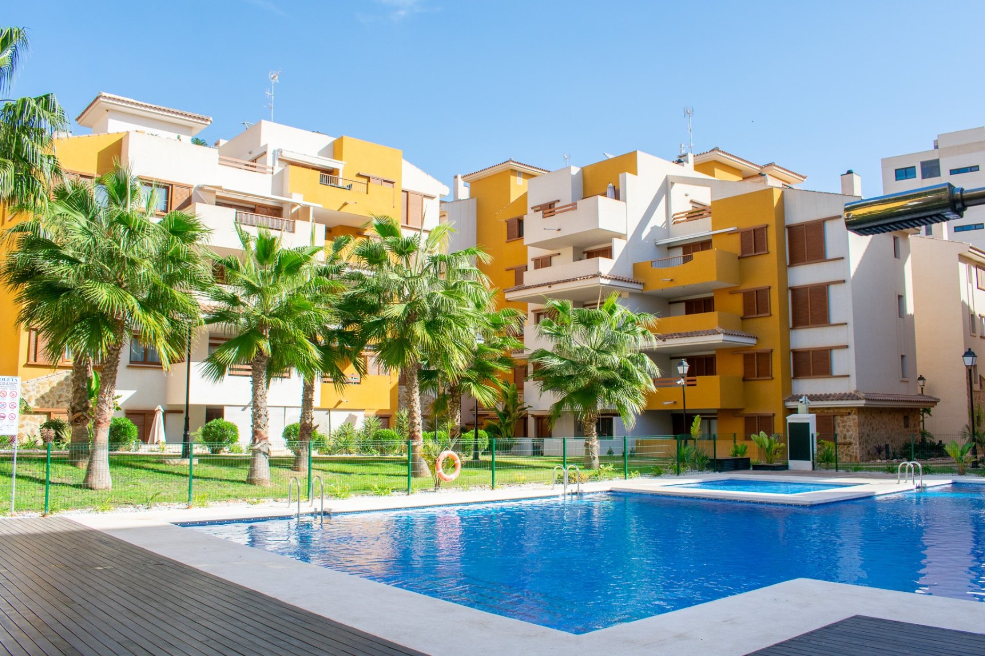 Resale - Apartment - Torrevieja - Punta Prima