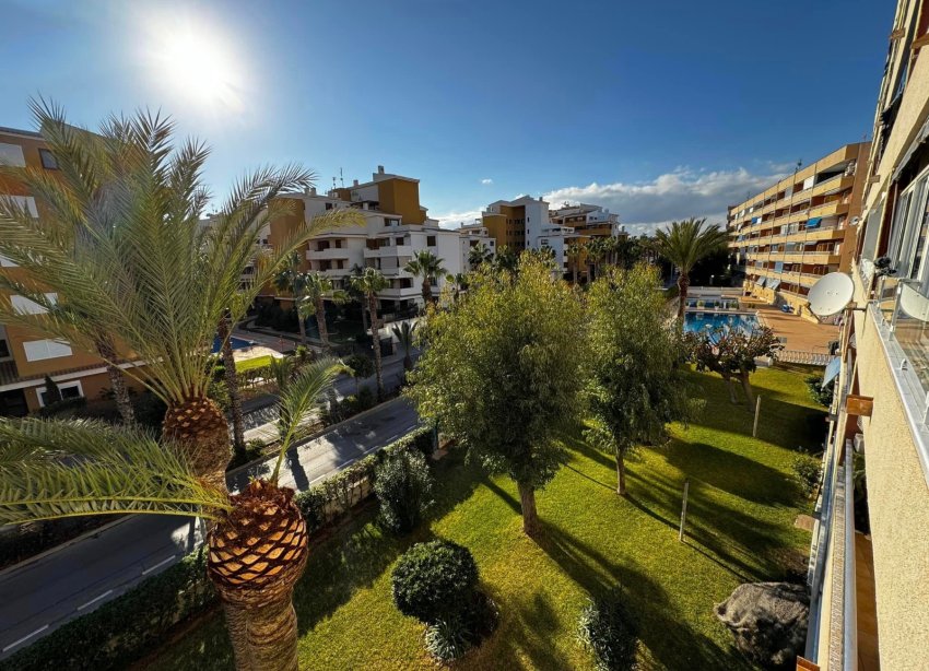 Resale - Apartment - Torrevieja - Punta Prima