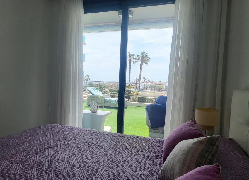 Resale - Apartment - Torrevieja - Punta Prima