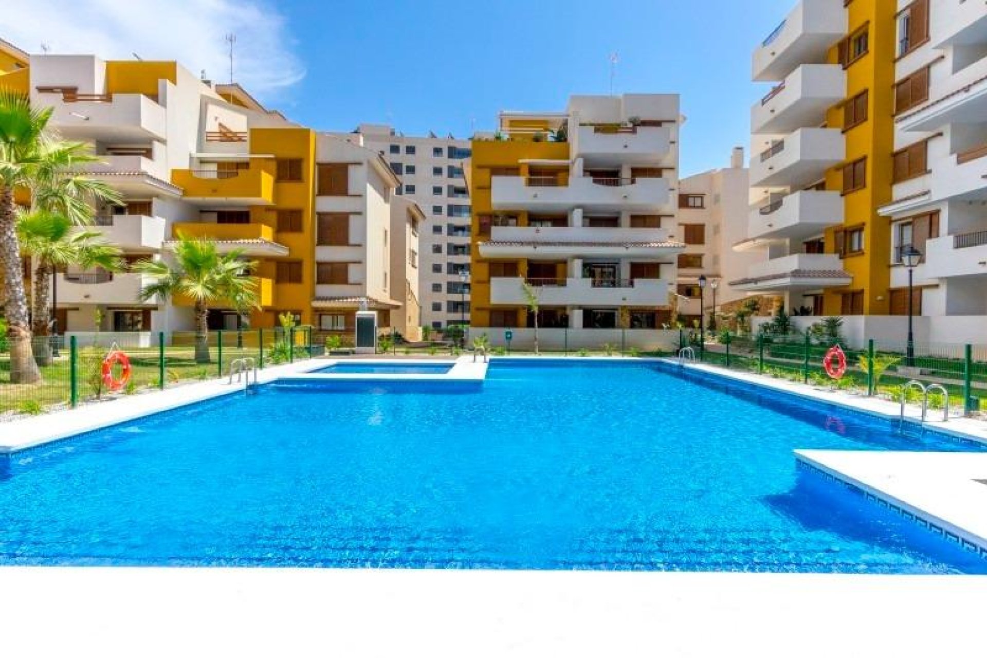 Resale - Apartment - Torrevieja - Punta prima