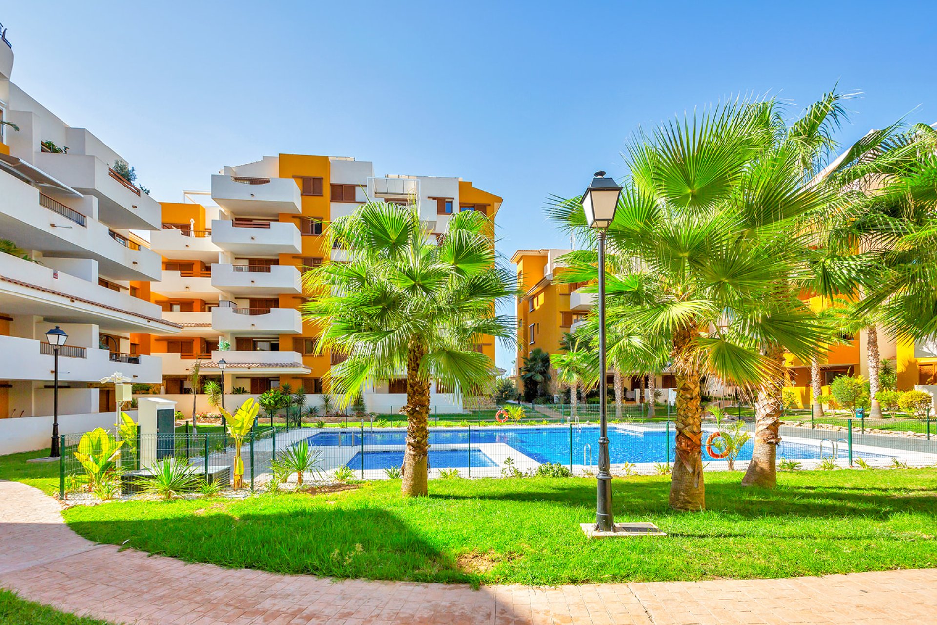 Resale - Apartment - Torrevieja - Punta Prima