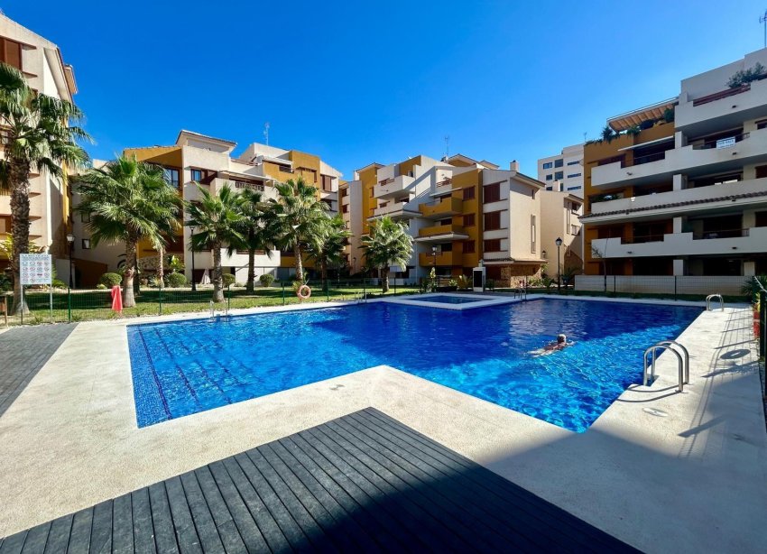 Resale - Apartment - Torrevieja - Punta prima