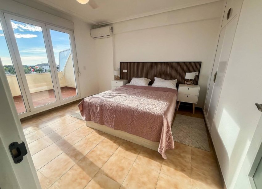 Resale - Apartment - Torrevieja - Punta Prima