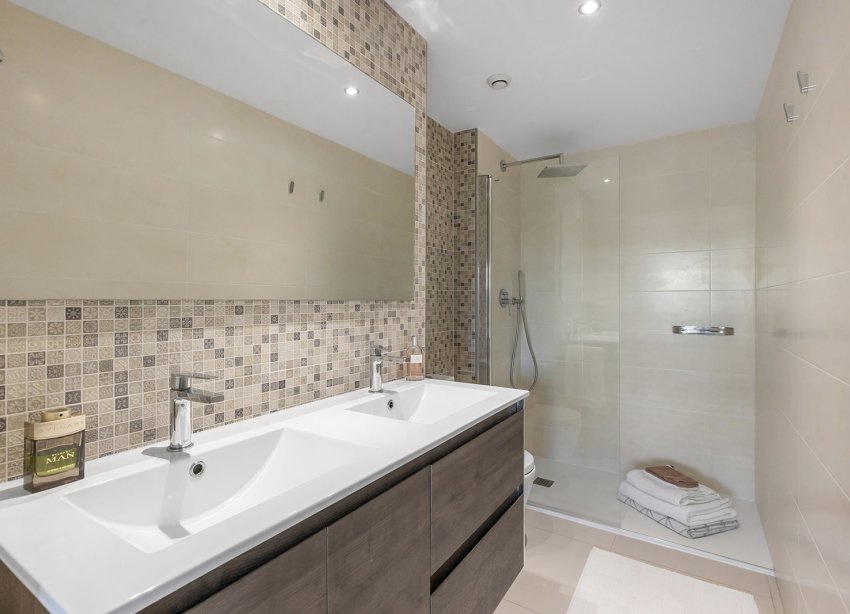 Resale - Apartment - Torrevieja - Punta Prima