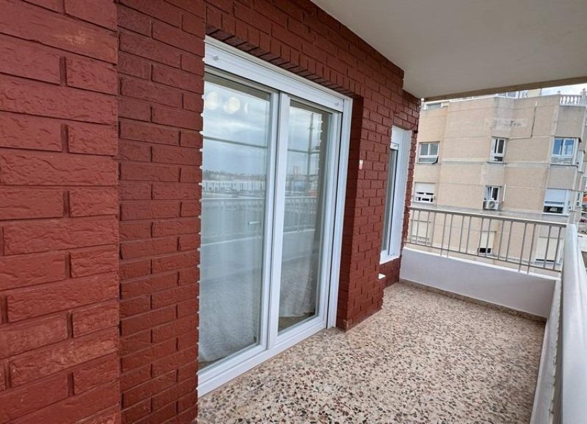 Resale - Apartment - Torrevieja - Punta prima