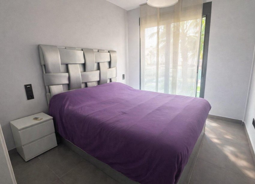 Resale - Apartment - Torrevieja - Punta Prima
