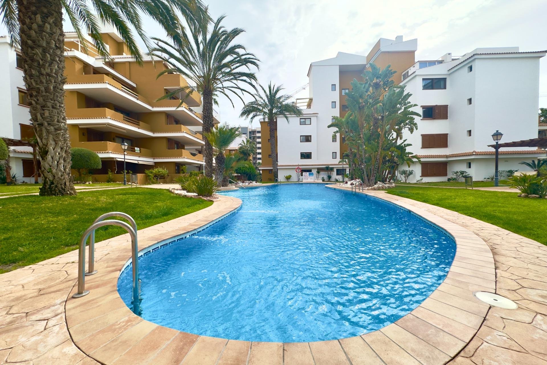 Resale - Apartment - Torrevieja - Punta Prima