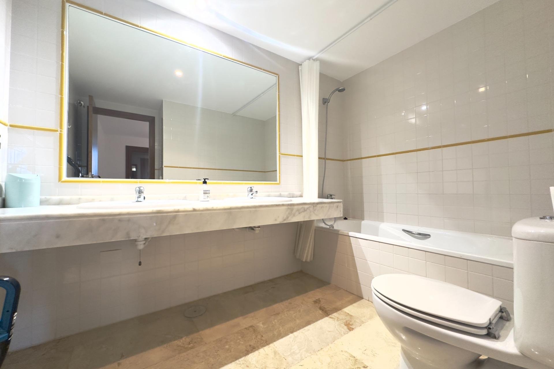 Resale - Apartment - Torrevieja - Punta Prima