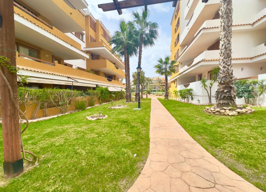 Resale - Apartment - Torrevieja - Punta Prima