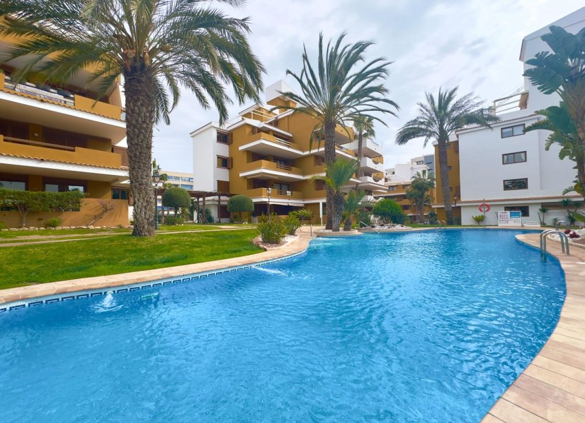 Resale - Apartment - Torrevieja - Punta Prima