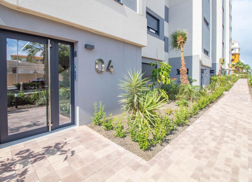 Resale - Apartment - Torrevieja - Punta Prima