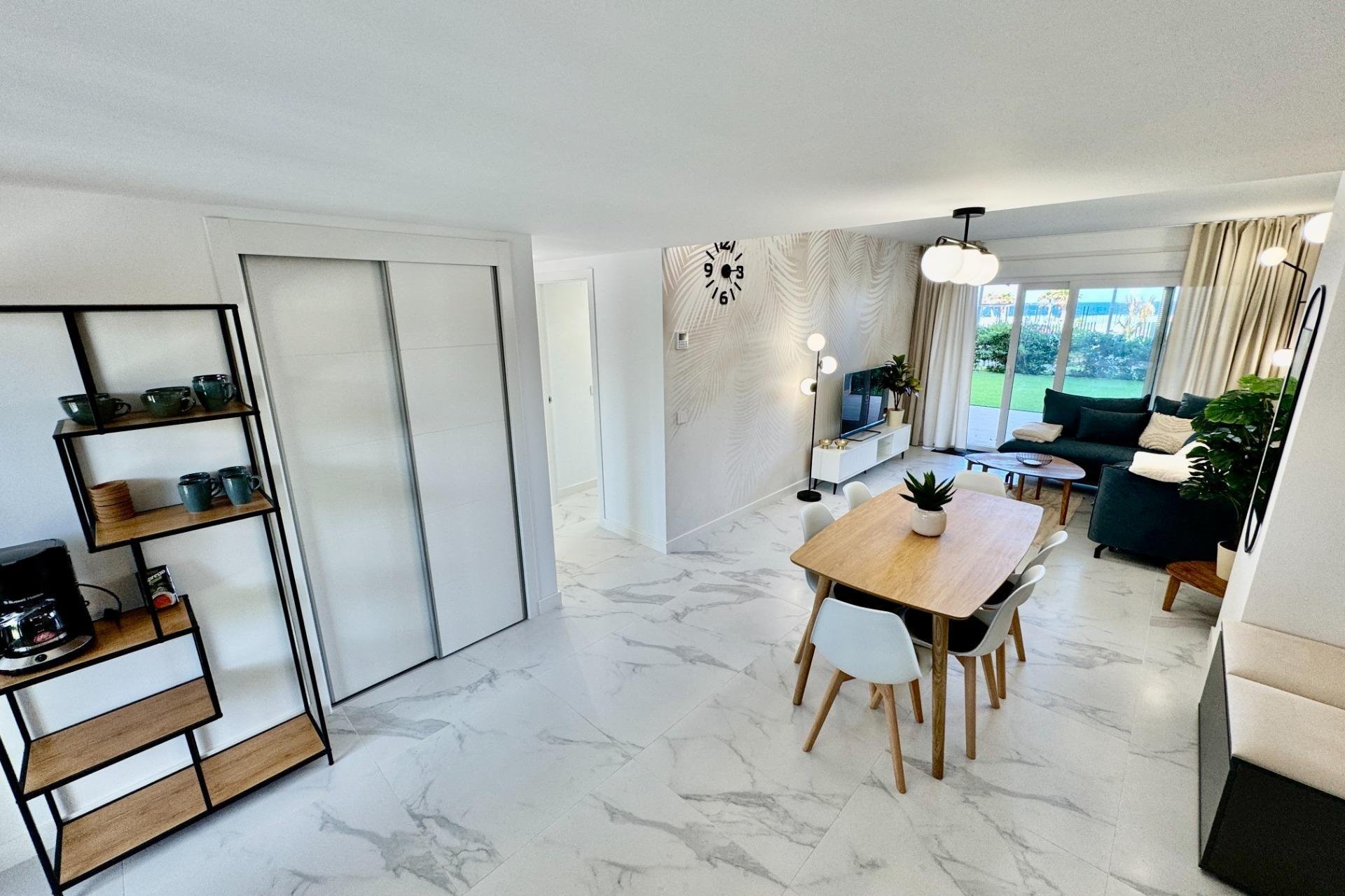 Resale - Apartment - Torrevieja - Punta Prima