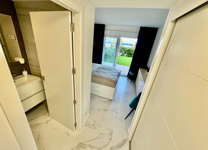 Resale - Apartment - Torrevieja - Punta Prima