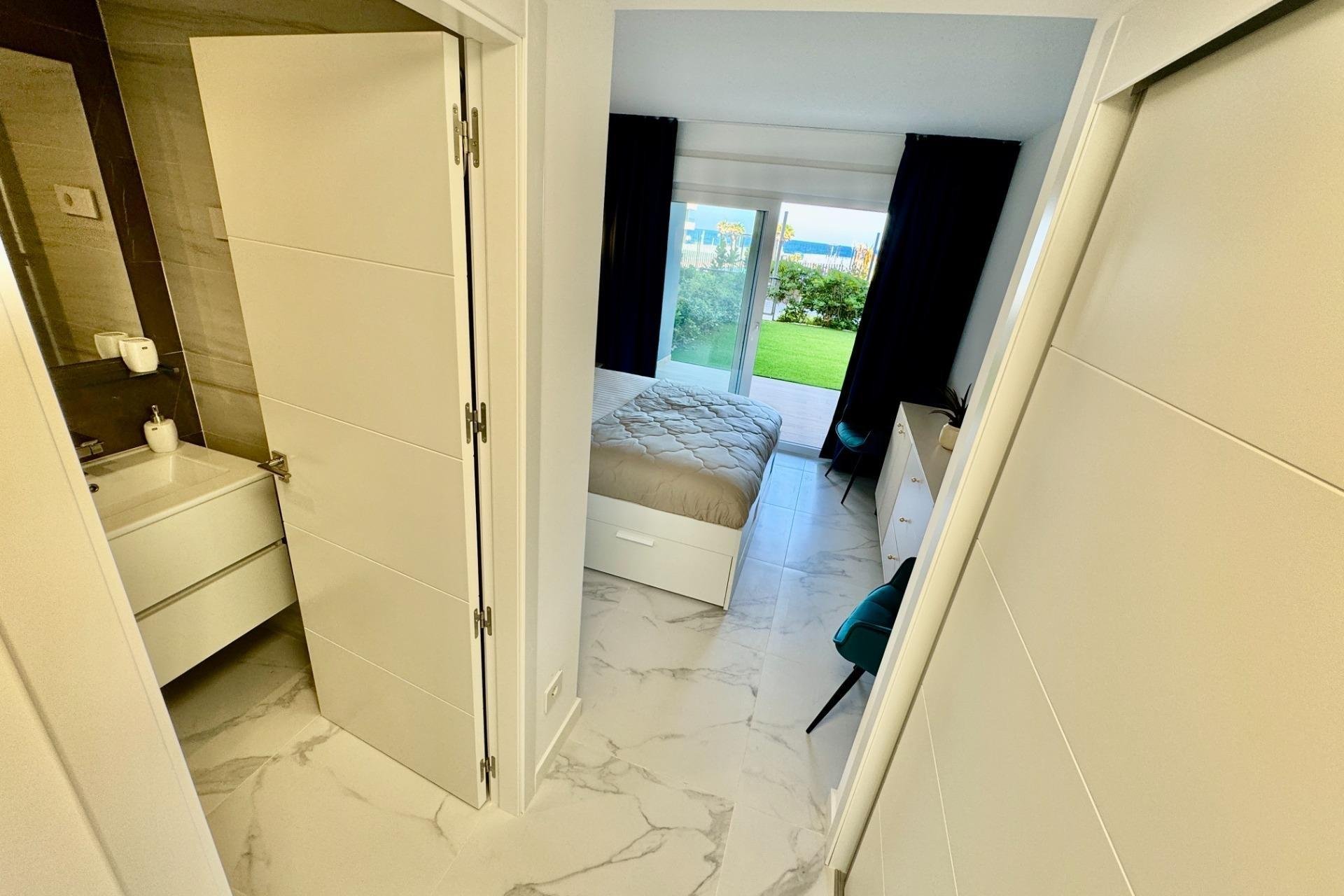 Resale - Apartment - Torrevieja - Punta Prima