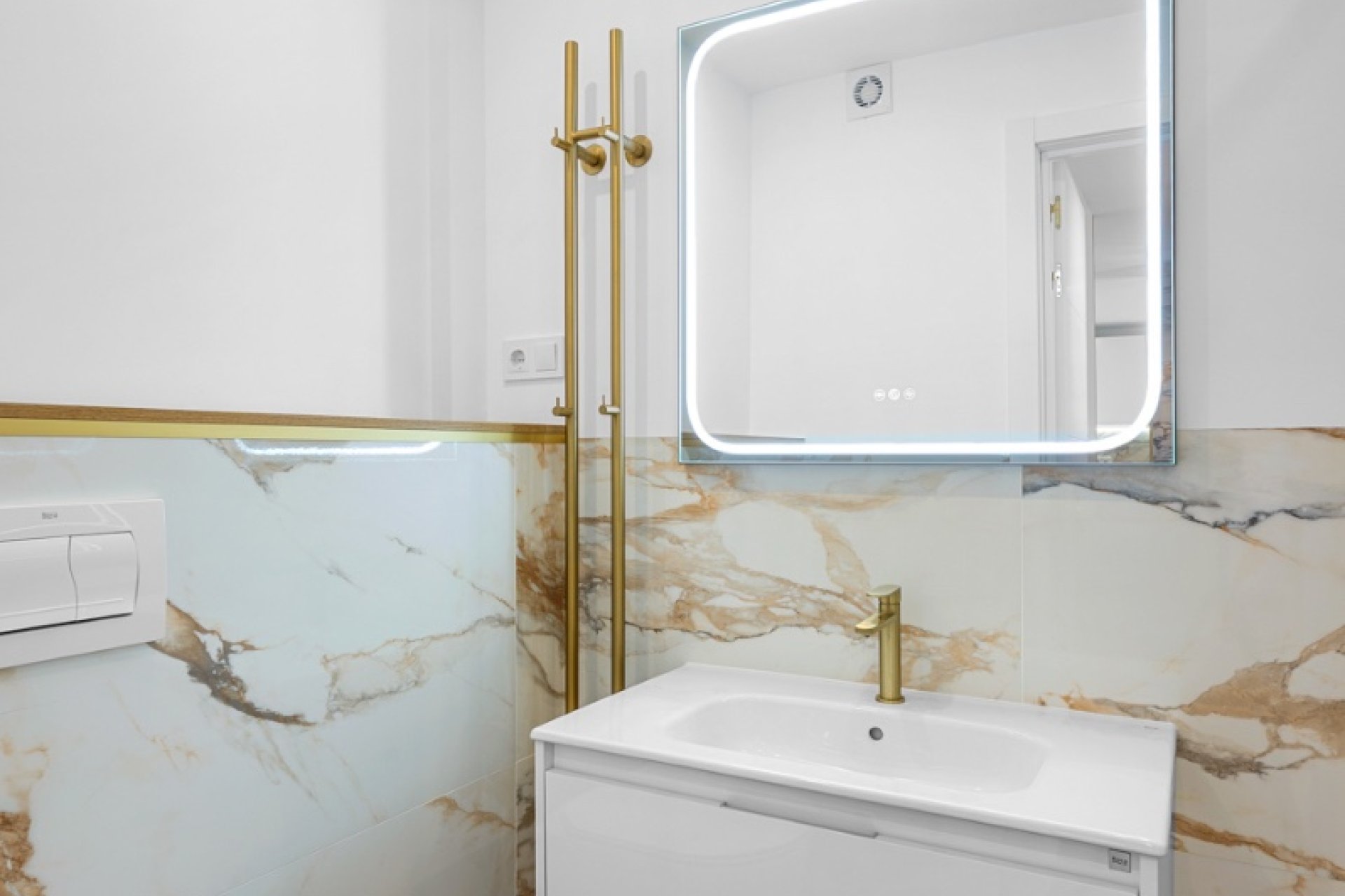Resale - Apartment - Torrevieja - Punta Prima