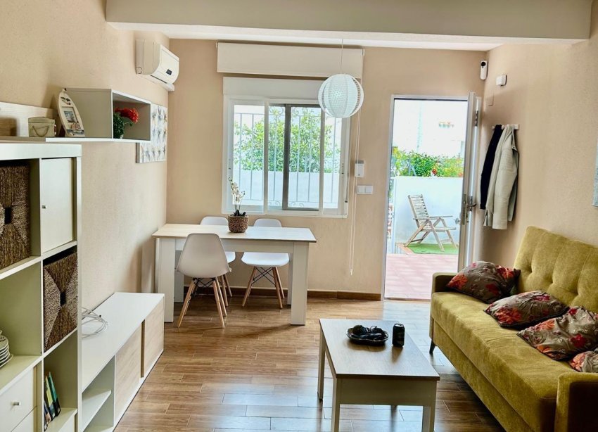 Resale - Apartment - Torrevieja - Sector 25