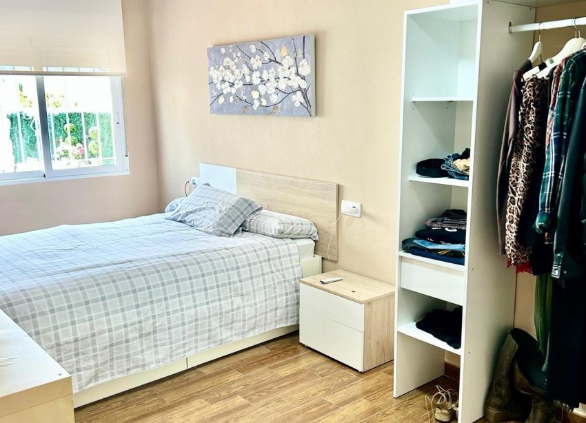Resale - Apartment - Torrevieja - Sector 25
