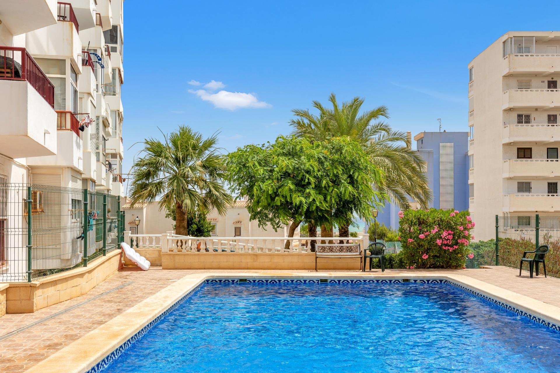 Resale - Apartment - Torrevieja - Torre la mata