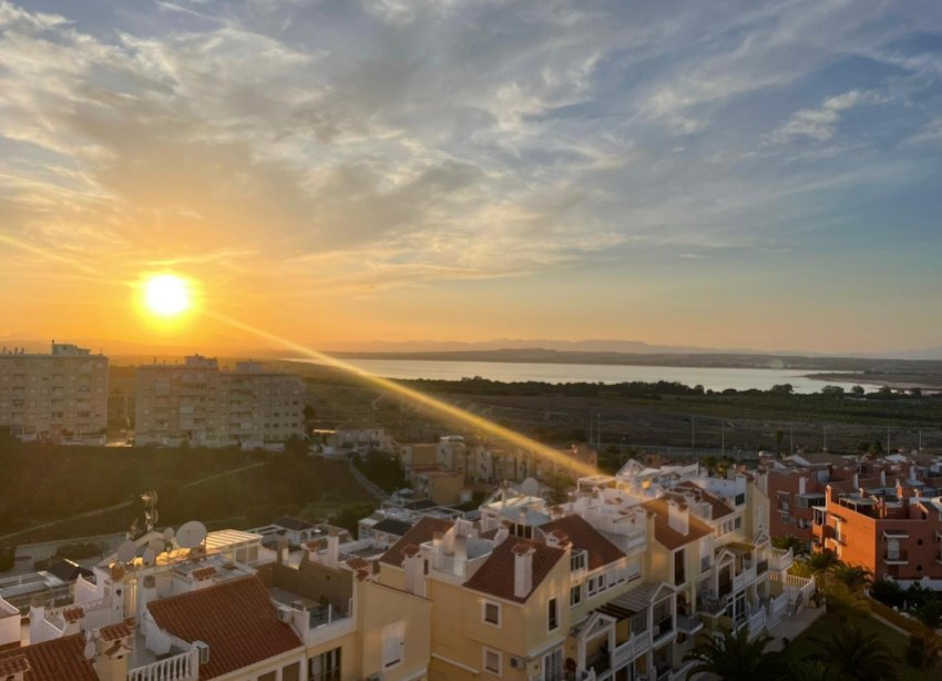 Resale - Apartment - Torrevieja - Torre la mata