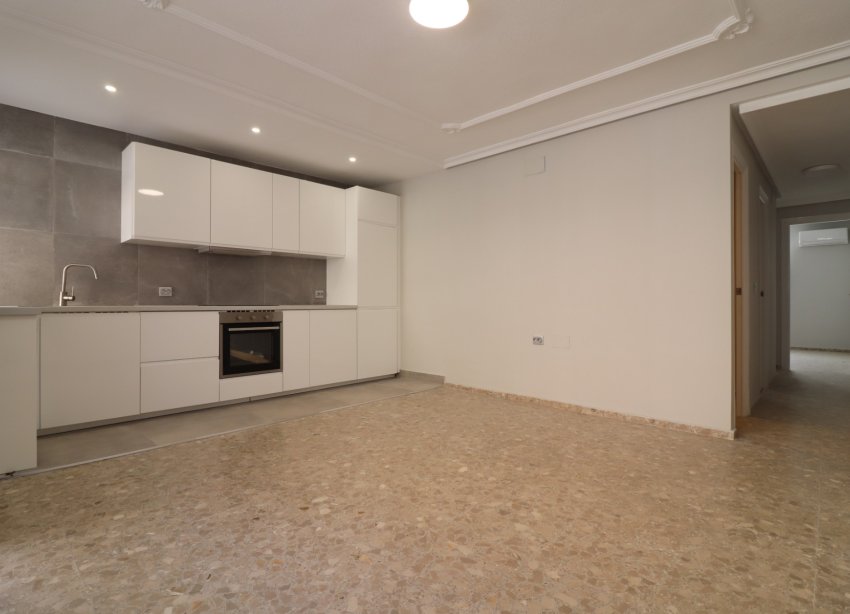 Resale - Apartment - Torrevieja - Torre La Mata