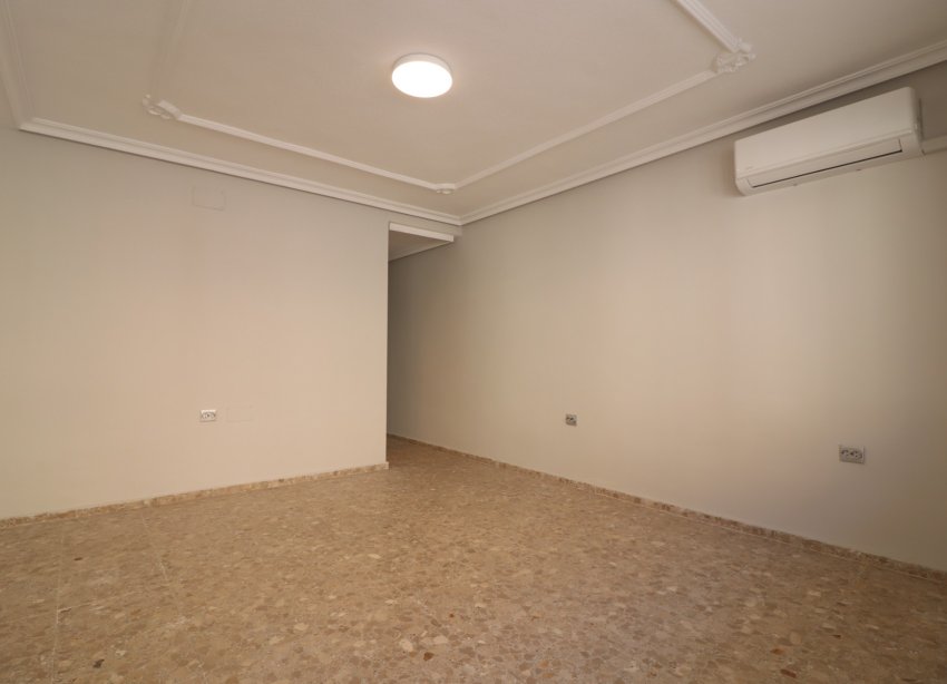 Resale - Apartment - Torrevieja - Torre La Mata