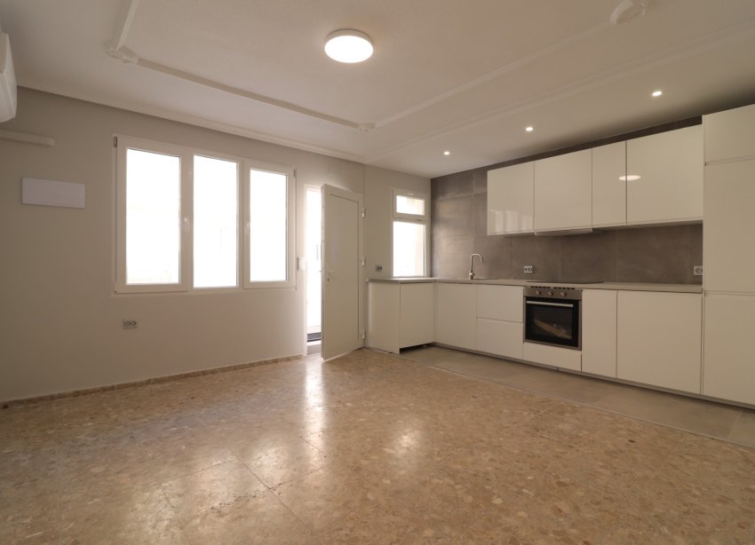 Resale - Apartment - Torrevieja - Torre La Mata