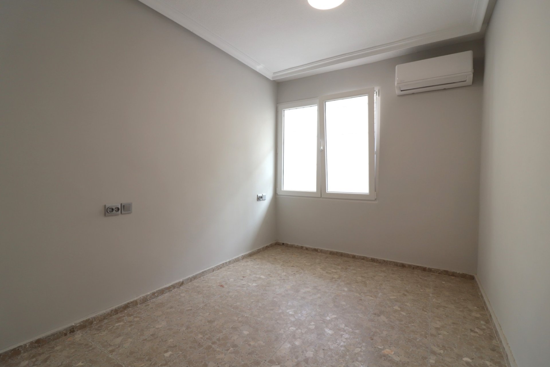 Resale - Apartment - Torrevieja - Torre La Mata