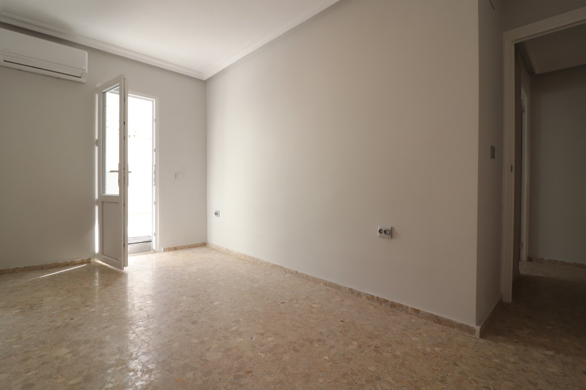 Resale - Apartment - Torrevieja - Torre La Mata