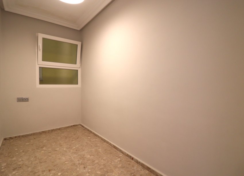 Resale - Apartment - Torrevieja - Torre La Mata