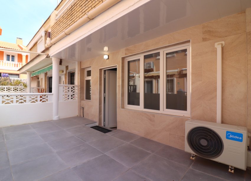 Resale - Apartment - Torrevieja - Torre La Mata