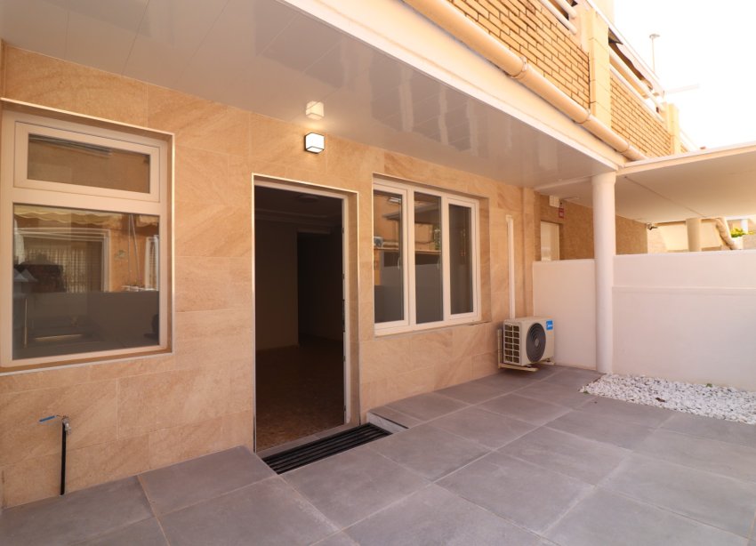 Resale - Apartment - Torrevieja - Torre La Mata