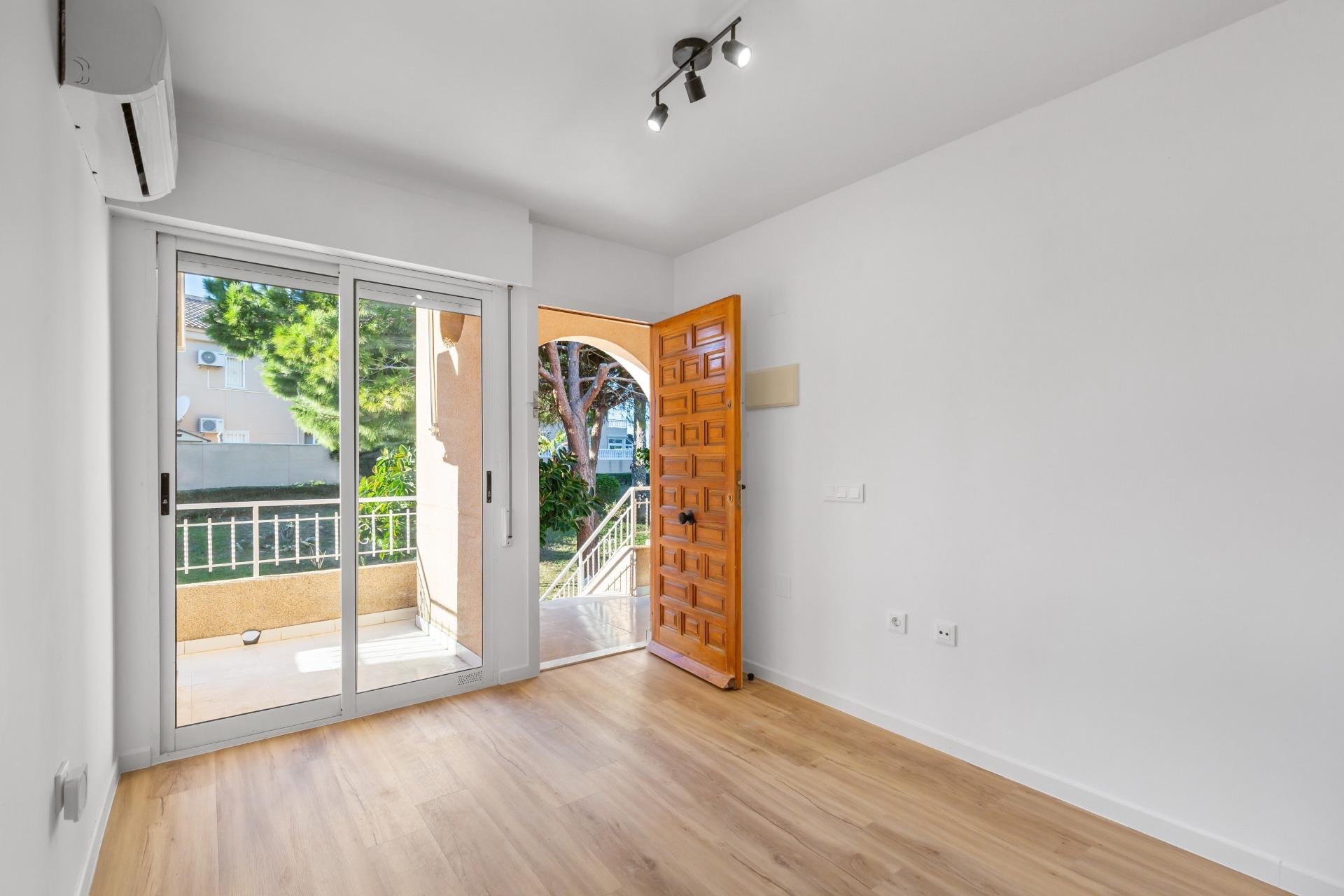 Resale - Apartment - Torrevieja - Torreblanca