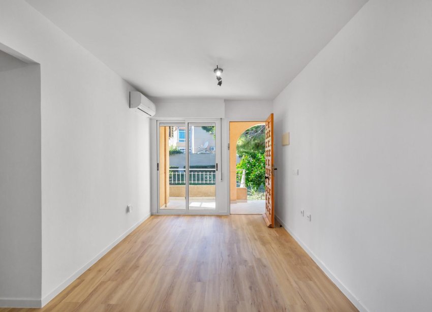 Resale - Apartment - Torrevieja - Torreblanca