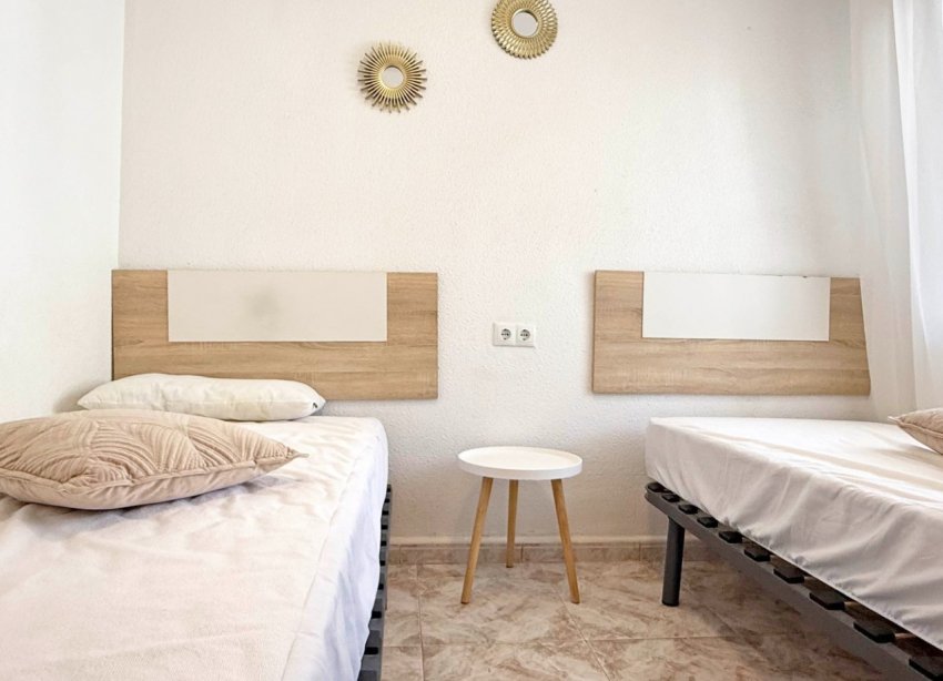 Resale - Apartment - Torrevieja - Torrelamata - La Mata