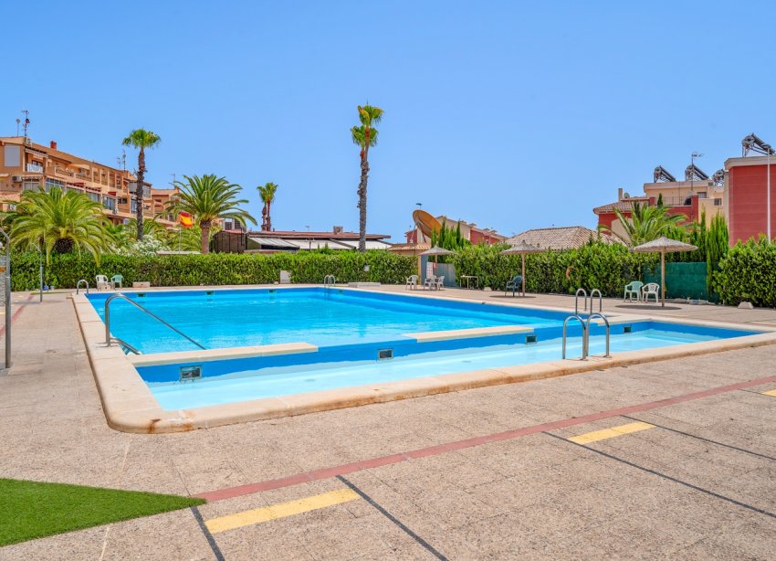 Resale - Apartment - Torrevieja - Torrevieja - Aguas Nuevas