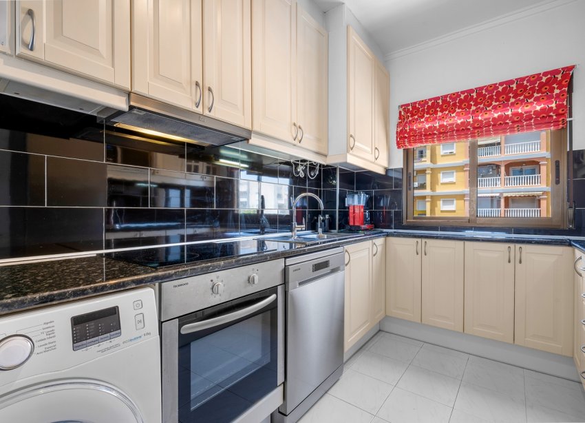 Resale - Apartment - Torrevieja - Torrevieja - Aguas Nuevas